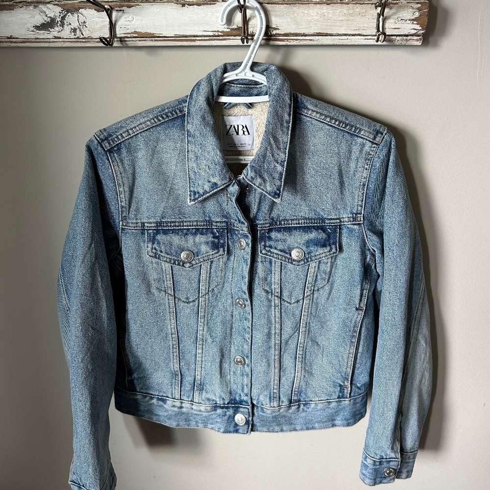 Zara Sherpa Lined Jean Jacket - Size Small